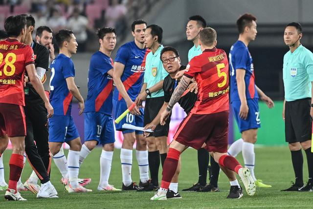 王俊杰正负值+16！中国男篮82-78赢球，4人不及格，难入选世预赛
